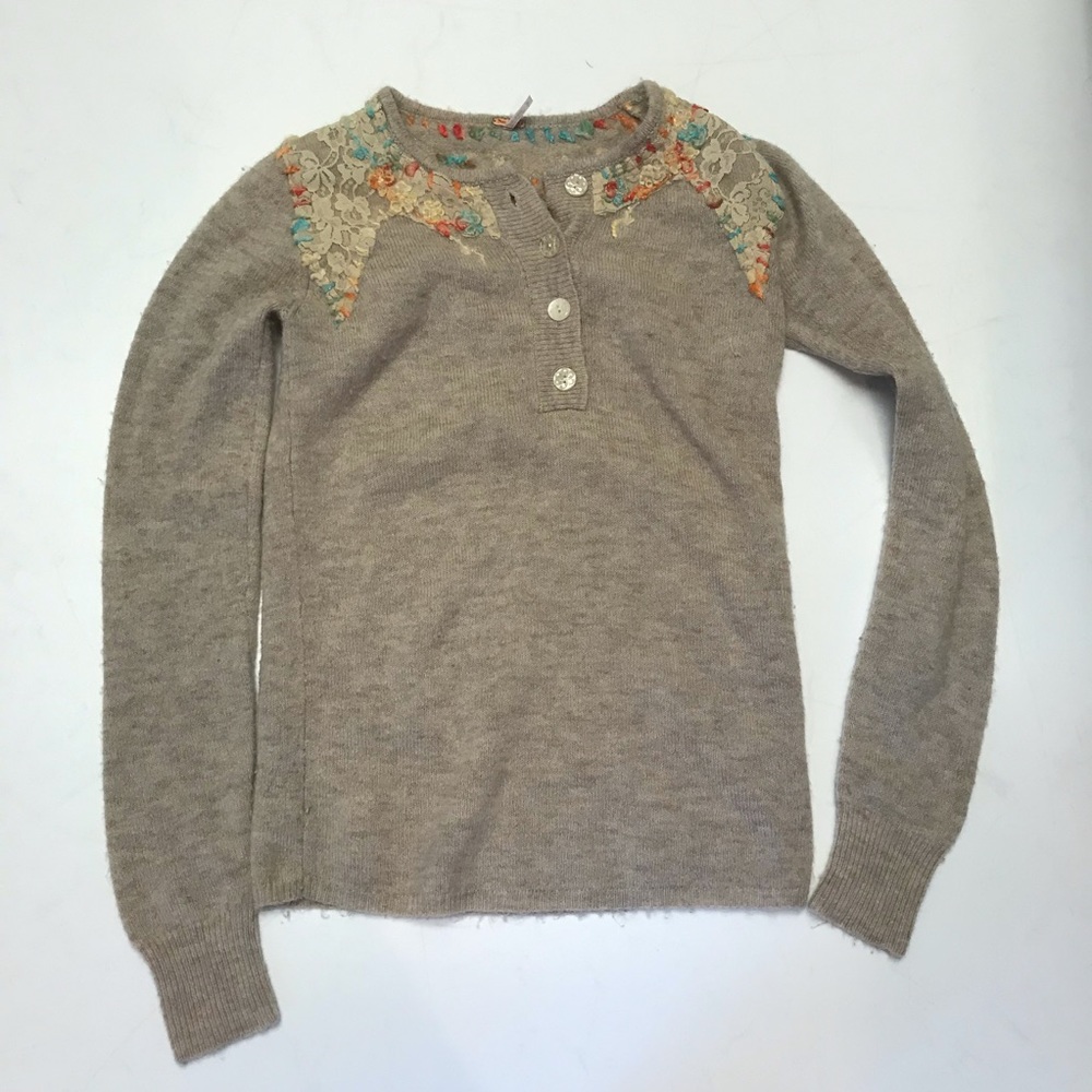 Free People embroidered sweater small